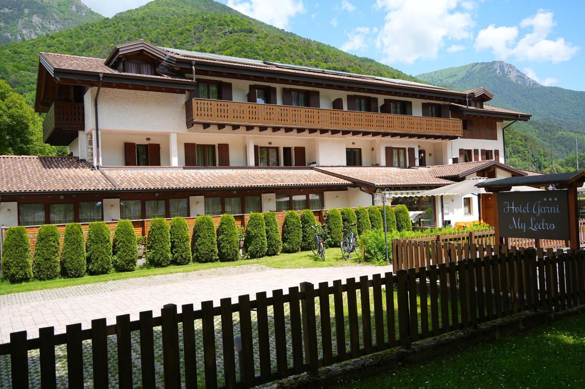 Hotel Garni My Ledro เปียเว ดิ เลโดร ภายนอก รูปภาพ